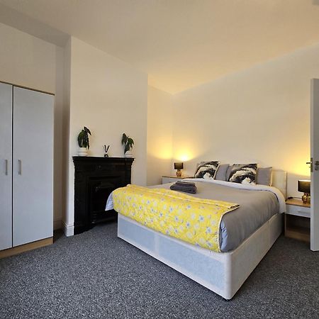 Warburton House, Newark - Walking Distance From North Gate Train Station & Market Place Villa Buitenkant foto